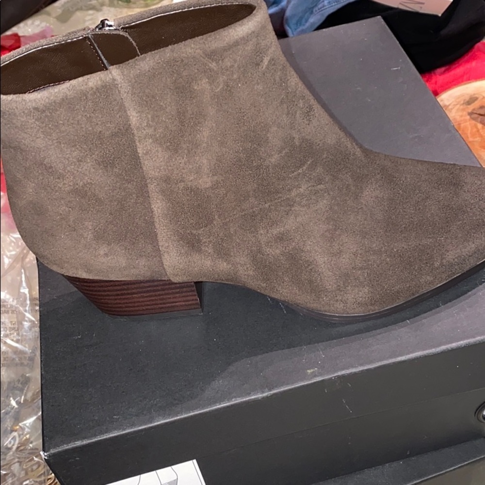 Banana‎ Republic Everyday Bootie